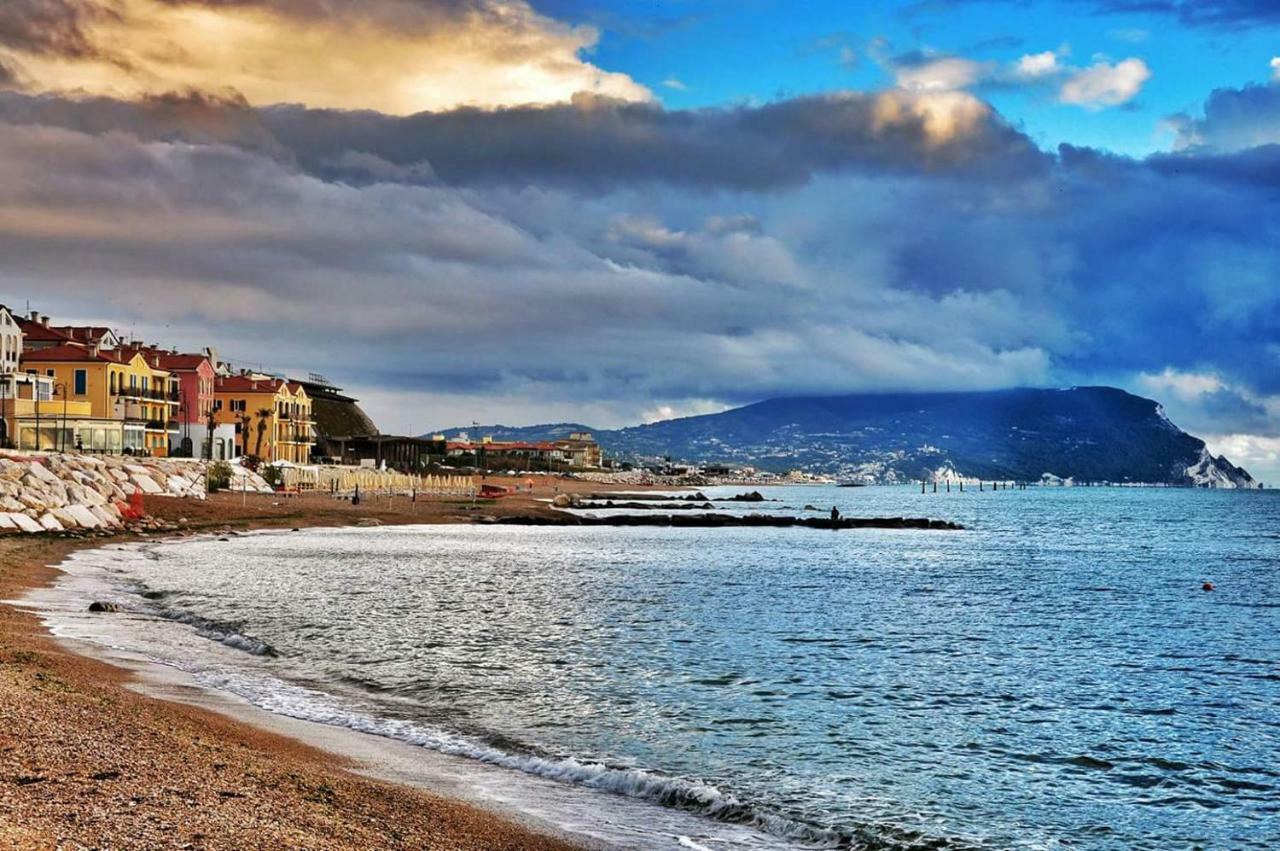 Porto Recanati Zimmer Eksteriør bilde